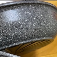 直接渡し】BALLARINIフライパン鍋持ち手が外せる上のタイプと持ち手の画像