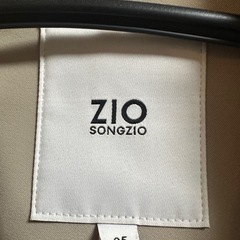 ZIO SONGZIO ベージュ トレンチコートの画像