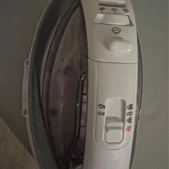 Panasonic コードレスアイロン　2016年製の画像