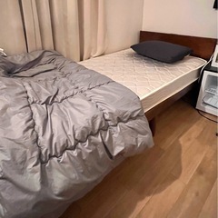 【譲り先決定
】冷蔵庫/ベッド1式/テーブル/洗濯機等の家具家電の画像