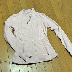 ルルレモン　lululemon 淡いピンク 長袖 ラッシュガード　ジッパー付　サイズ4 の画像