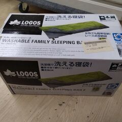新品未開封　寝袋　布団　キャンプ　シュラフの画像
