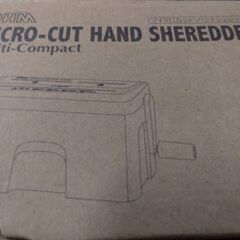 未使用　シュレッダー　CD　Ａ4　手動　シュレッダーの画像