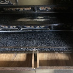 黒色彫刻木製仏壇 引き出し付きの画像