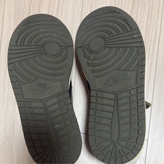 NIKE エアジョーダン1　スニーカー　オリーブ 28cmの画像