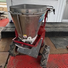 オチアイSRP-3散布機自走式肥料散布、播種機の画像