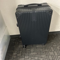 キャリーケースの画像