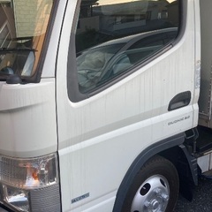 キャンター 2tバン 平成27年式 車検なし 現状販売 100万円 修復歴なし」の画像