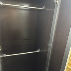 衣類収納棚の画像