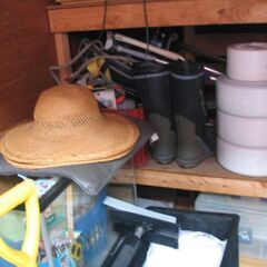 この部屋に有るもの全て　１０キロの漬物石や釣り具一式無料の画像