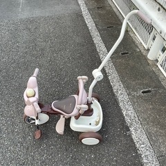 三輪車の画像