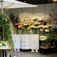 【ナナフラワーズ　銀座店】スタッフ急募！お花が好きな方♡銀座駅スグだから通勤ラクラク♪の画像