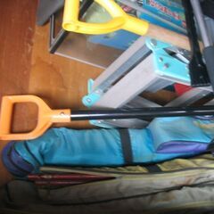 全てが今すぐにでも使える品物で重さ１０キロの漬物用の大きなボールありますの画像