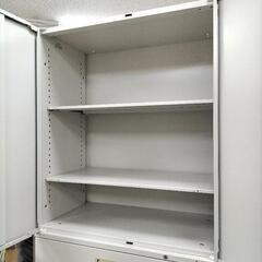●okamura オカムラ 上下書庫② 両開き扉 + ラテラル書庫 高さ210cm オフィスキャビネット　オフィス家具 会社 事務所 公民館 店舗の画像