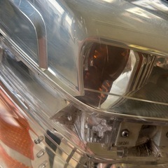 AZR60系ヴォクシー ヘッドライトユニットの画像