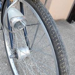 ステンレスハンドルの新品鍵付　オートライト　26インチ自転車の画像