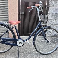 ステンレスハンドルの新品鍵付　オートライト　26インチ自転車の画像