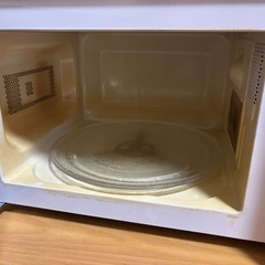 2020年製ヤマダ電機電子レンジ【黄ばみ・臭いアリ】の画像