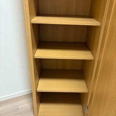 鏡扉付き本棚（本以外でももちろんOK）の画像