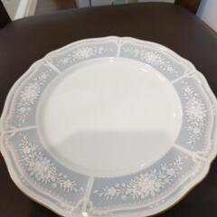 Noritake　大きいお皿の画像