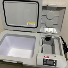 【1回のみ使用美品】makita 充電式保冷温庫　CW001Gの画像