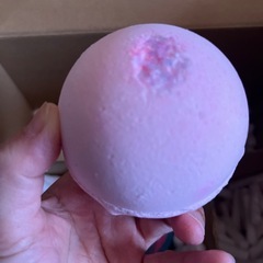 LUSH  バブルバーの画像