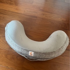 エルゴベビー　授乳クッションの画像