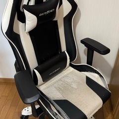 DXRacer
ゲーミングチェアの画像