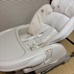 お譲りする方が決まりました。conbi⭐️コンビ　電動ネムリラ　ハイローチェアの画像