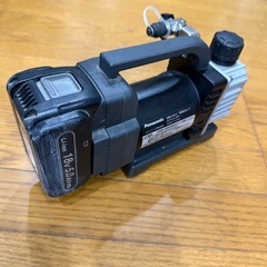 ④パナソニック EZ46A3　充電式真空ポンプ 　現状渡し(中古､完動品-チェック済み)の画像