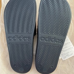 adidas サンダル　の画像