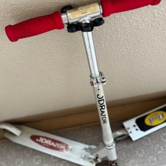 キックボード★２台★まとめてのお値段です．一台は光ります！
の画像