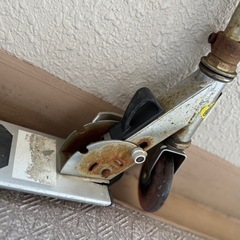 キックボード★２台★まとめてのお値段です．一台は光ります！
の画像