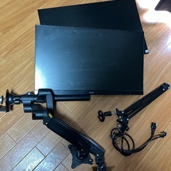 家電や折りたたみ長椅子、釣り竿掛けの画像