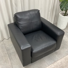 KH-47【新入荷　リサイクル品】IKEA スコガビー　本革１シーターソファ　黒の画像