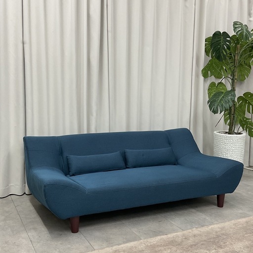KH-48【新入荷　リサイクル品】ロウヤ　低空リラクゼーション２シーターソファ　青