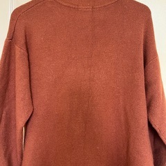 GU ブラウン タートルネック ニットワンピースの画像