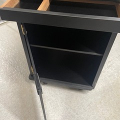 ピアノサイドキャビネット　の画像