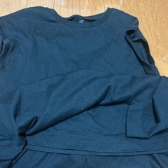150カーディガンなどの画像