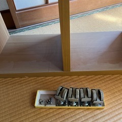 階段型3段シェルフ　ゴマ付き　横108 奥行き32 高さ109の画像