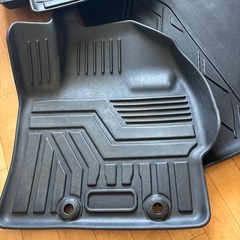 ヤリスクロスフロアマットの画像