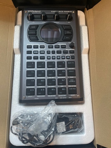 【SOLD OUT
‼️】Roland SP-404MKII サンプラー