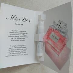 【未使用】Dior サンプルセット② 香水＆美容液＆ファンデーション＆日焼け止めの画像