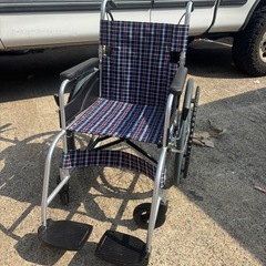 【中古品】車椅子
の画像