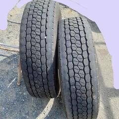 4tトラック他　ミックス245/80R17.5　2本　溝残約9mm の画像
