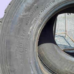 4tトラック他　ミックス245/80R17.5　2本　溝残約9mm の画像
