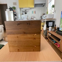 木製棚の画像
