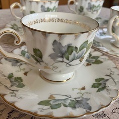 HOYA カップ&ソーサー5客セット　GREEN LEAF BONE CHINAの画像