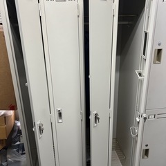 スチールロッカー　4人用　美品　早く来る方の画像