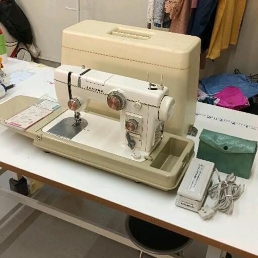 0822-015 JANOMEジャノメミシン　802型　通電済